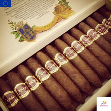 Load image into Gallery viewer, CUABA Divinos Dress Box of 25 Cuban Cigar in Europe Spain