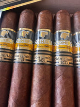 Load image into Gallery viewer, Cohiba 55 Aniversario Edición Limitada 2021 | Varnished Boîte Nature Box of 10